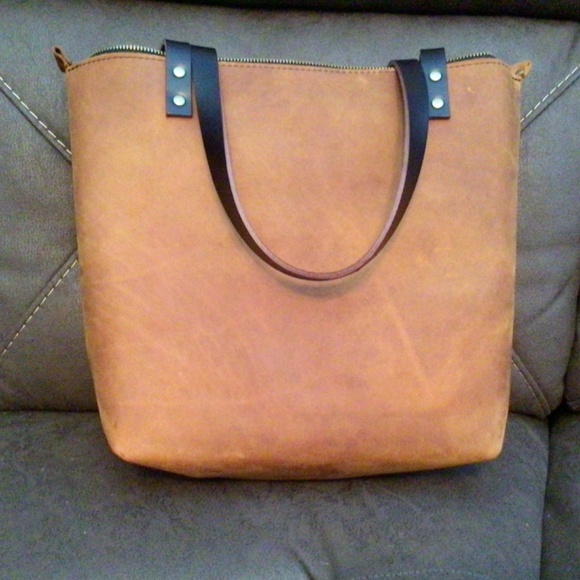 NWT Portland Leather tote - Picture 2 of 4
